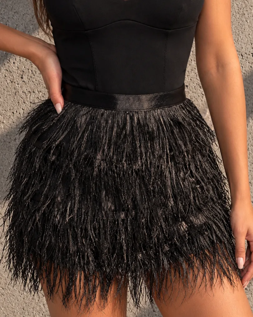 THE NOIR PLUME SKIRT